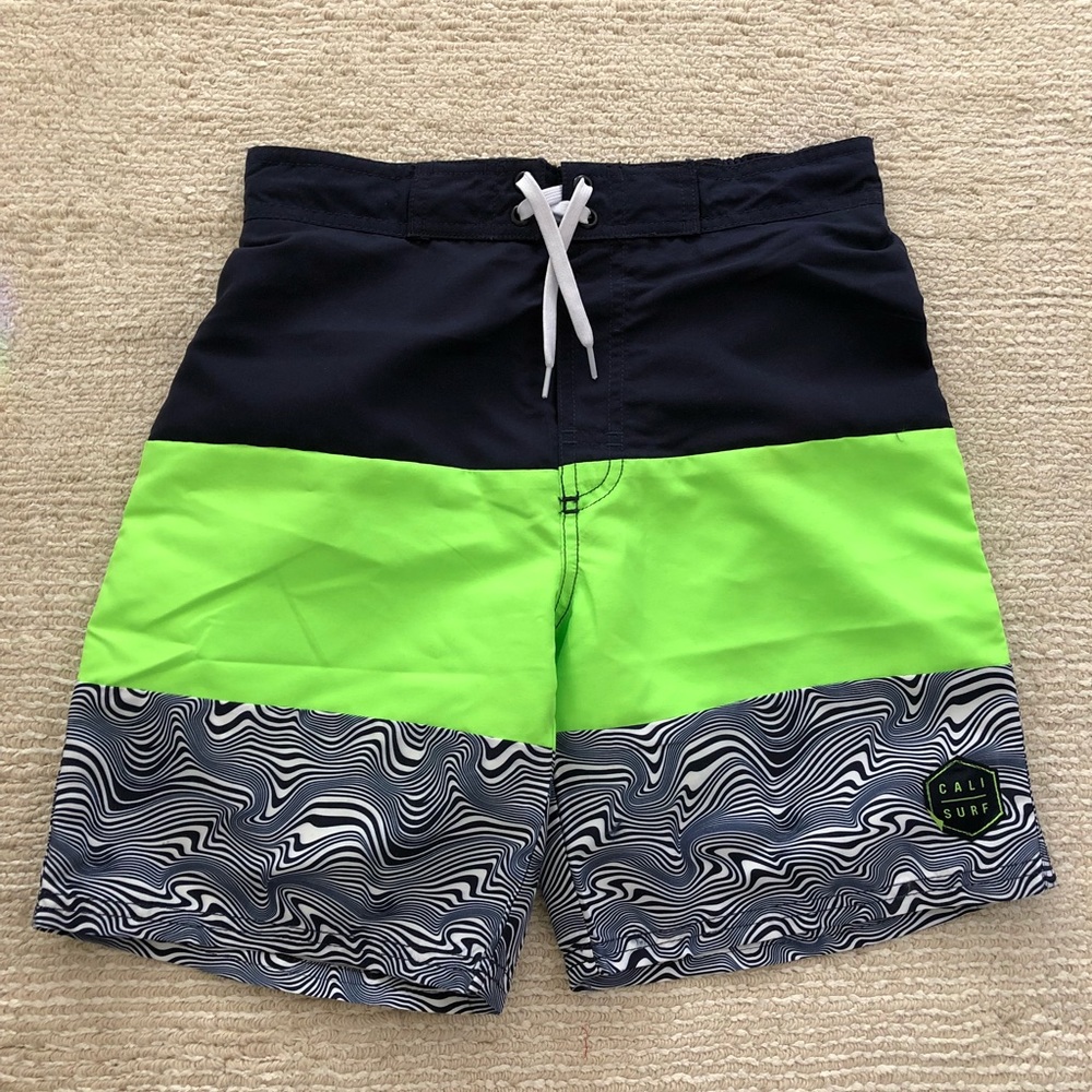 H&M boys swim shorts NWT (size 10-12)
